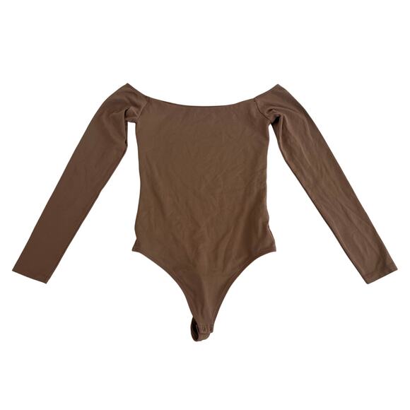Aritzia Babaton Contour Brown Off Shoulder Long Sleeve Bodysuit Womens Sz Small - Picture 1 of 13